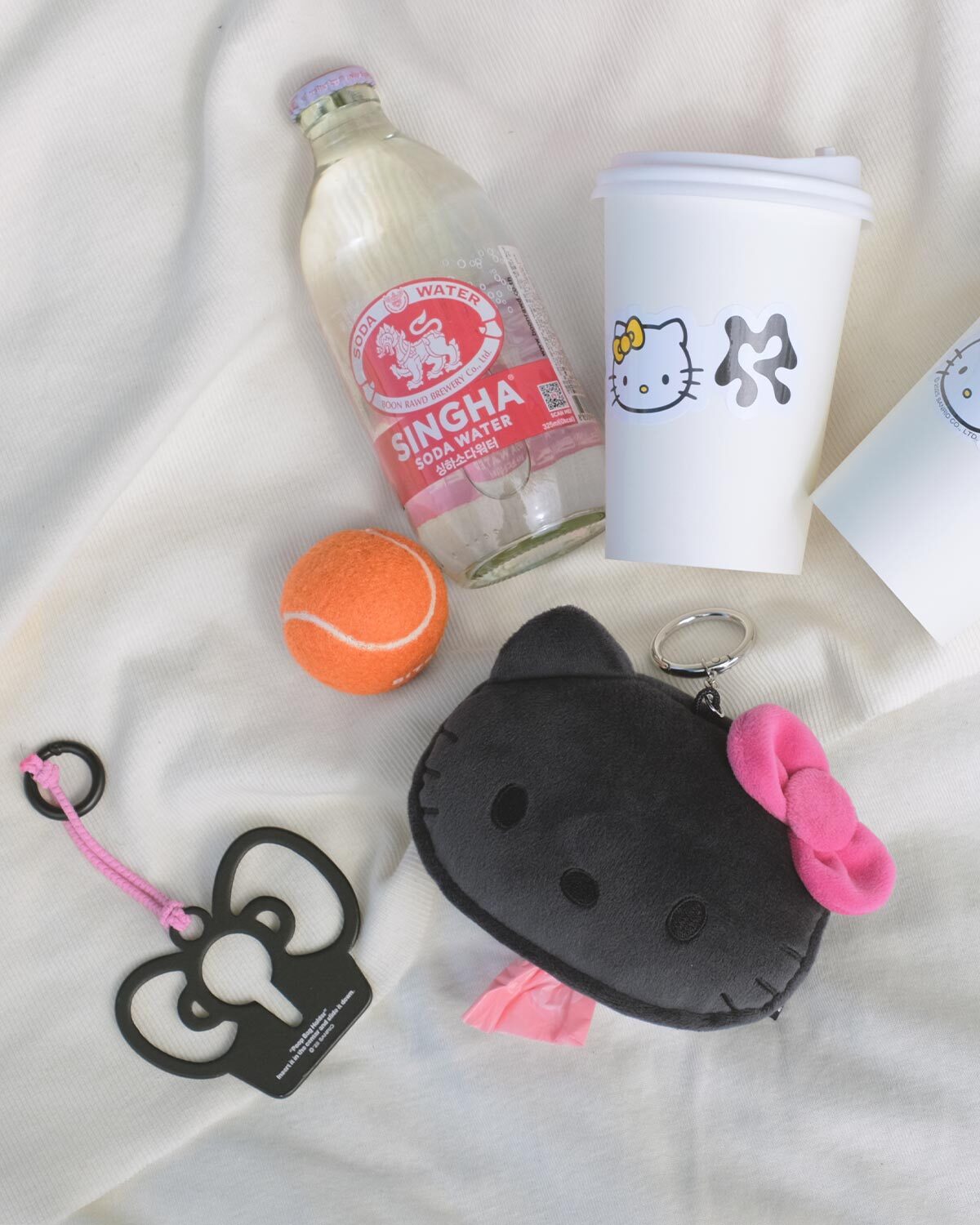 [10/10 KR出貨] HELLO KITTY X ARUMARU POOP BAG KEY RING_BLACK