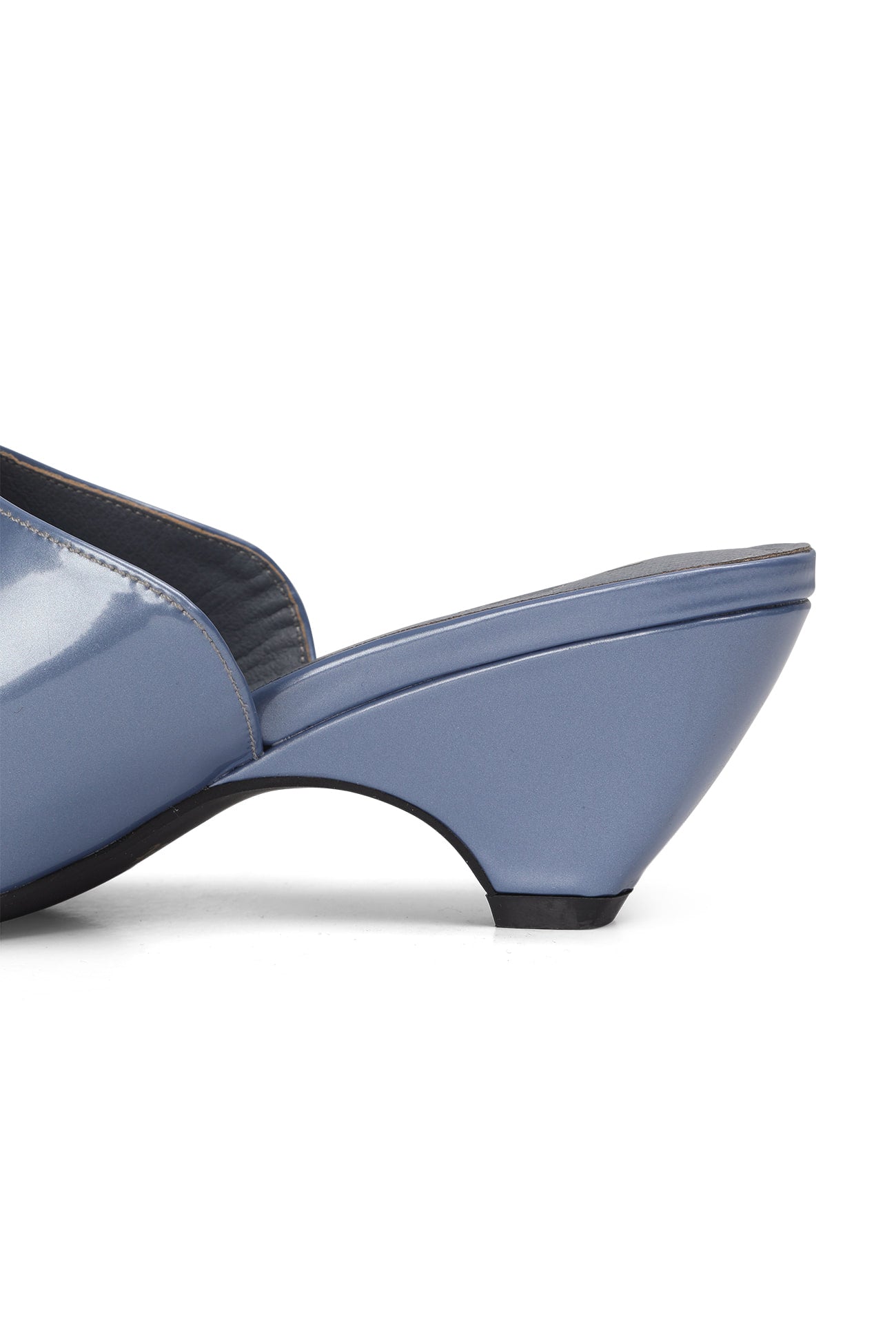 Deinet - ENAMEL SLIPPERS IN BLUE