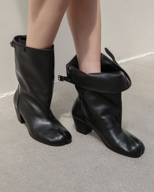 PAES - Wide Buckle Tabi Boots / Black
