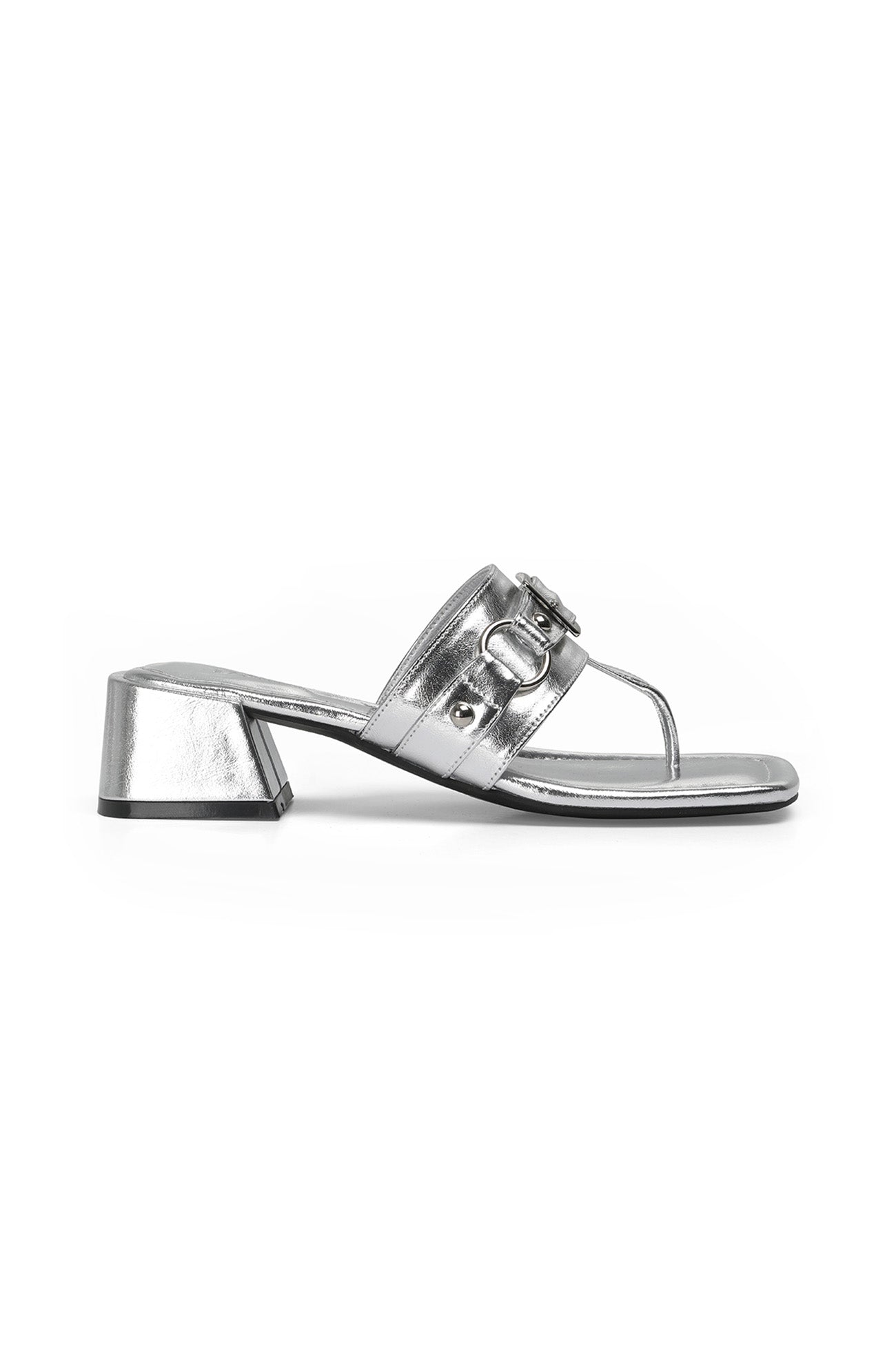 Deinet - STUD SQUARE FLIP FLOP IN SILVER