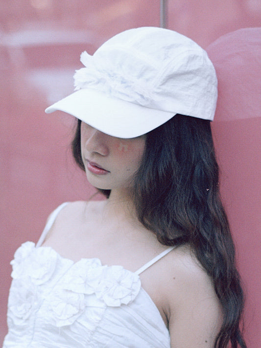 RUFFLE CAP IN CREAM