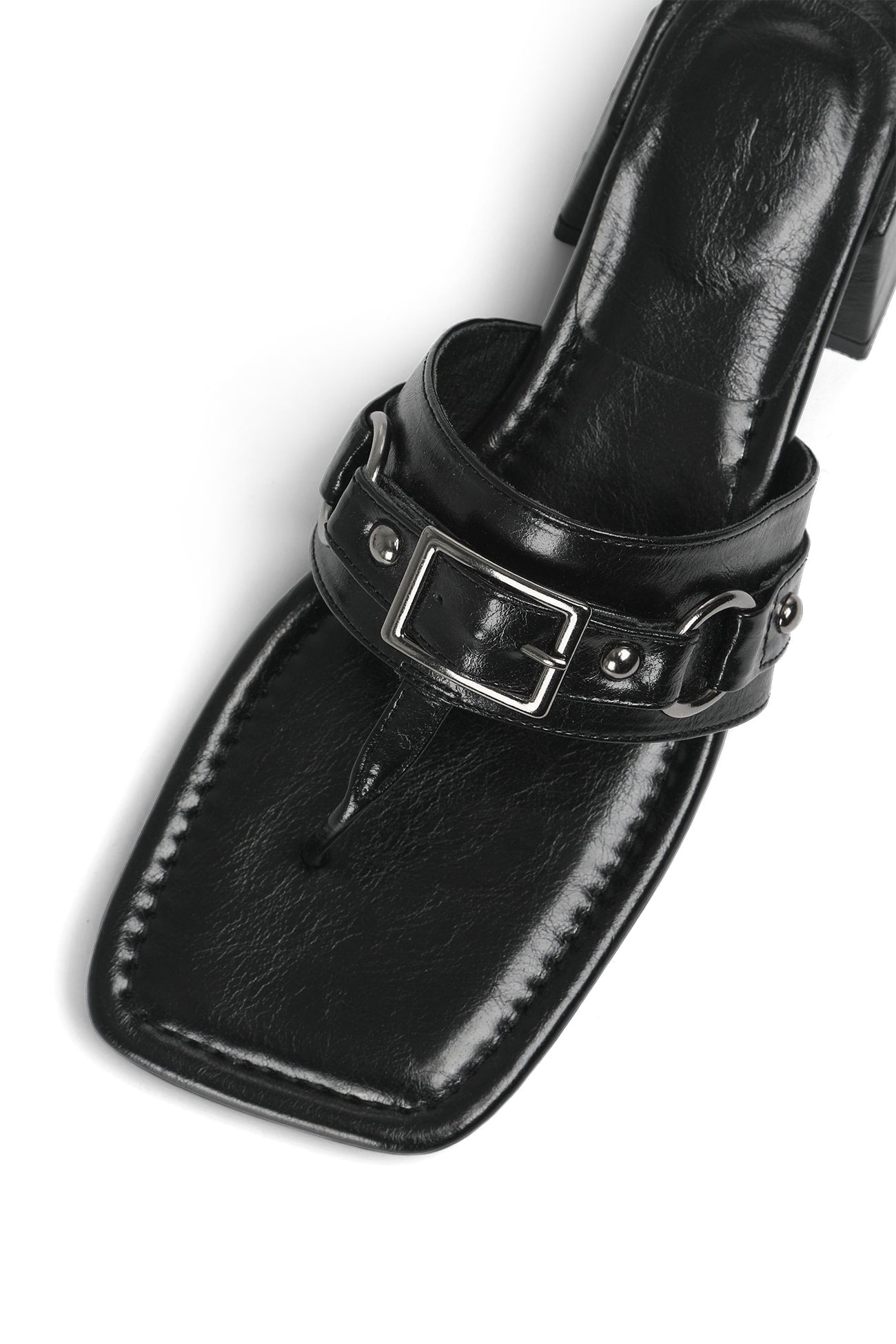 Deinet - STUD SQUARE FLIP FLOP IN BLACK