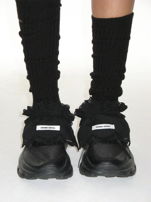 crank-COTTON FRILL SHOE COVER_ (WHITE / BLACK )