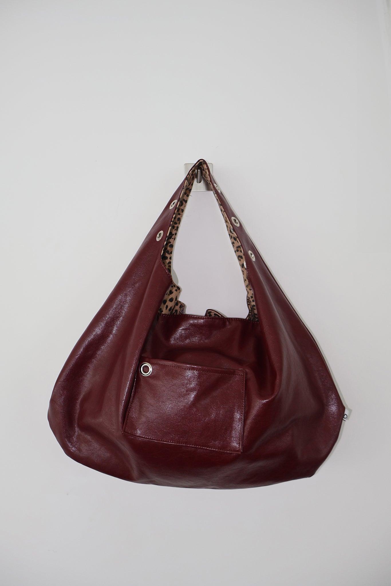 EYELET LEATHER BAG (WINE)