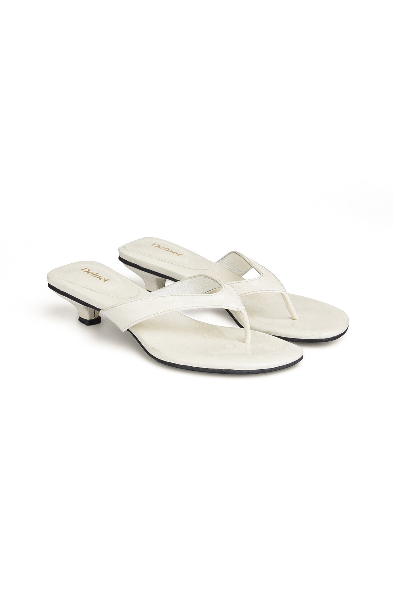 Deinet - ENAMEL FLIP FLOP IN IVORY