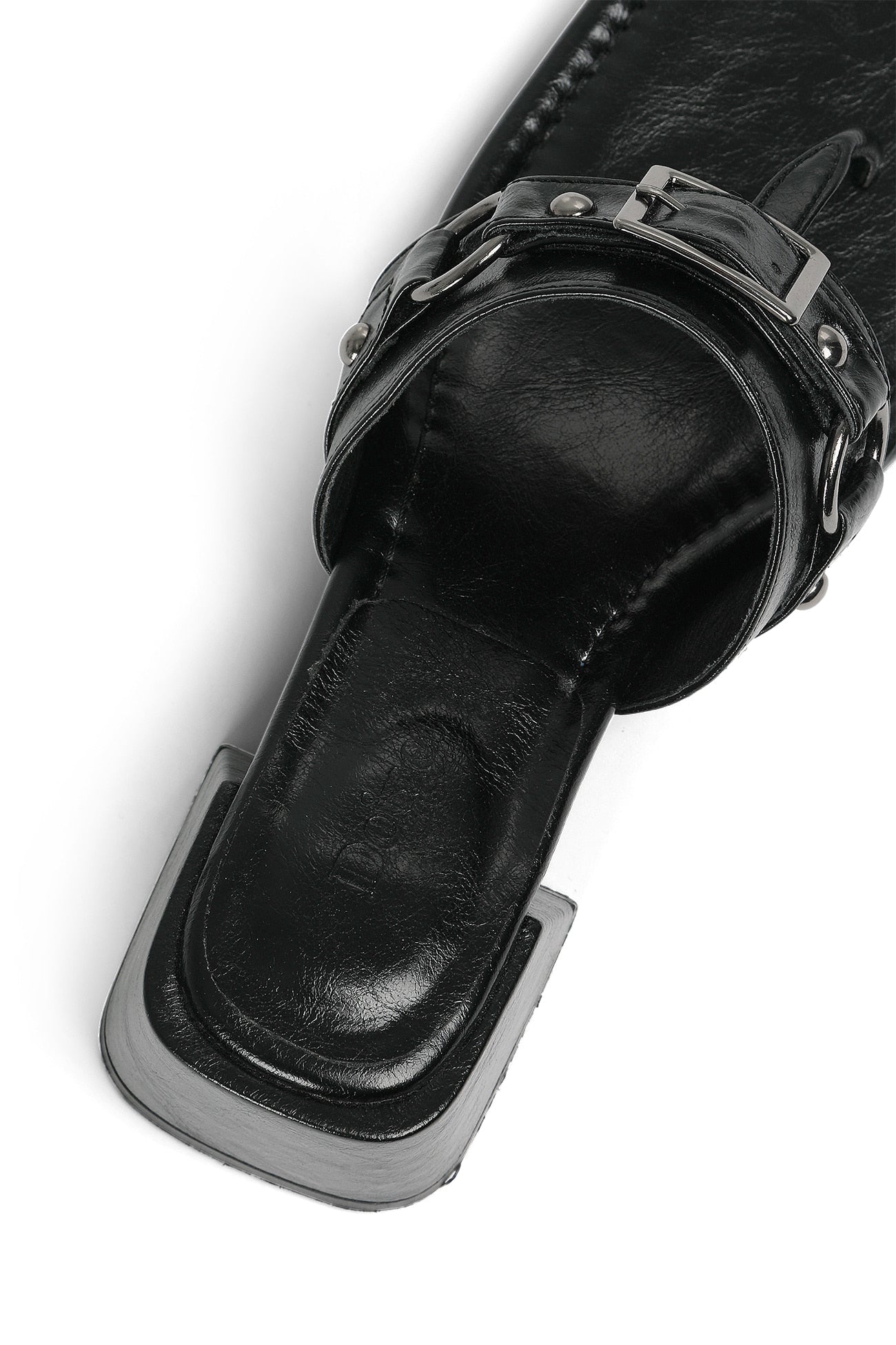 Deinet - STUD SQUARE FLIP FLOP IN BLACK