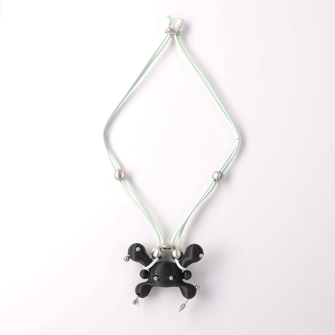 Nudibranch necklace 누디브랑크 네크리스 [PIERCED BLACK]