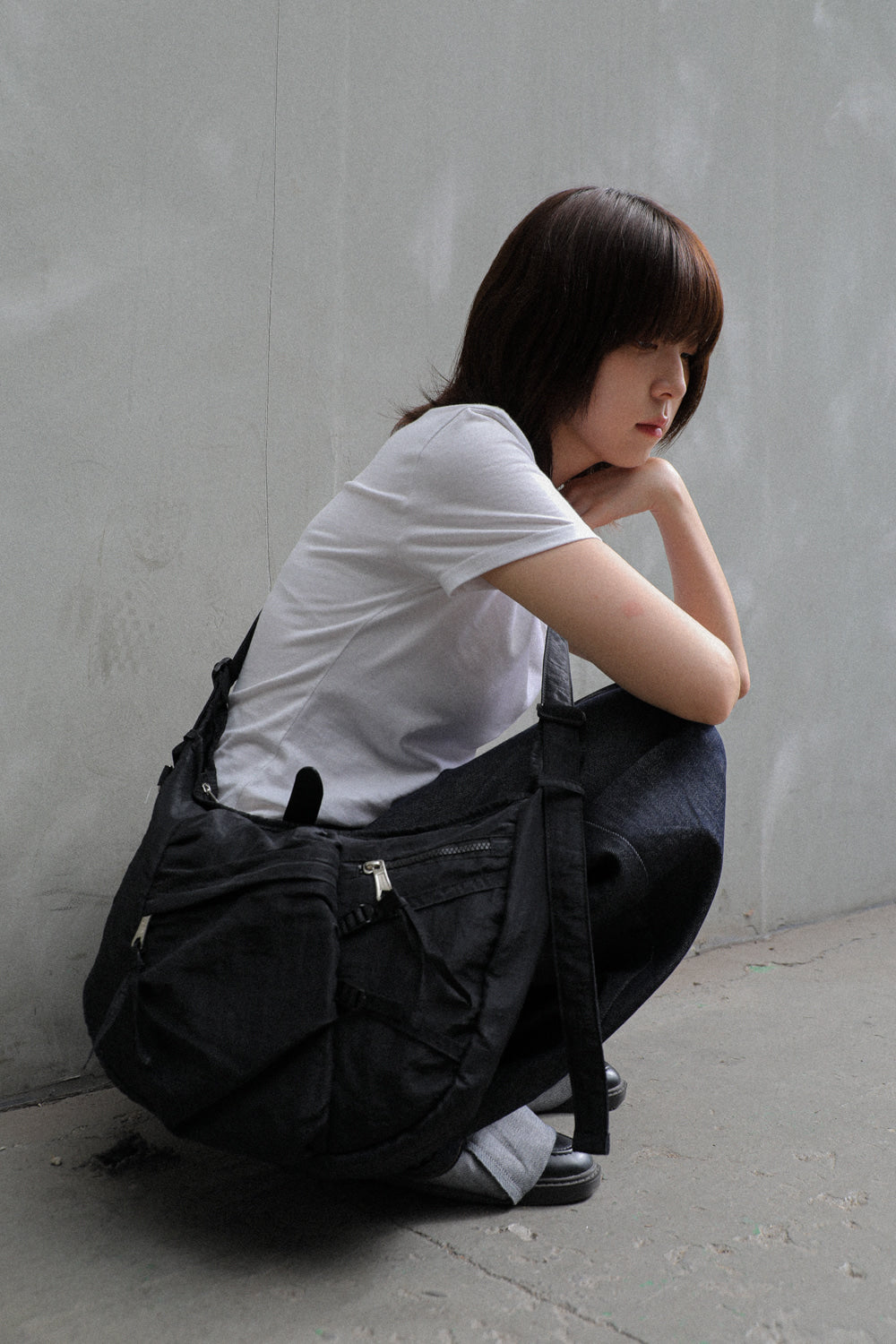 IUGA - Nylon Strap Hobo Bag (Black)