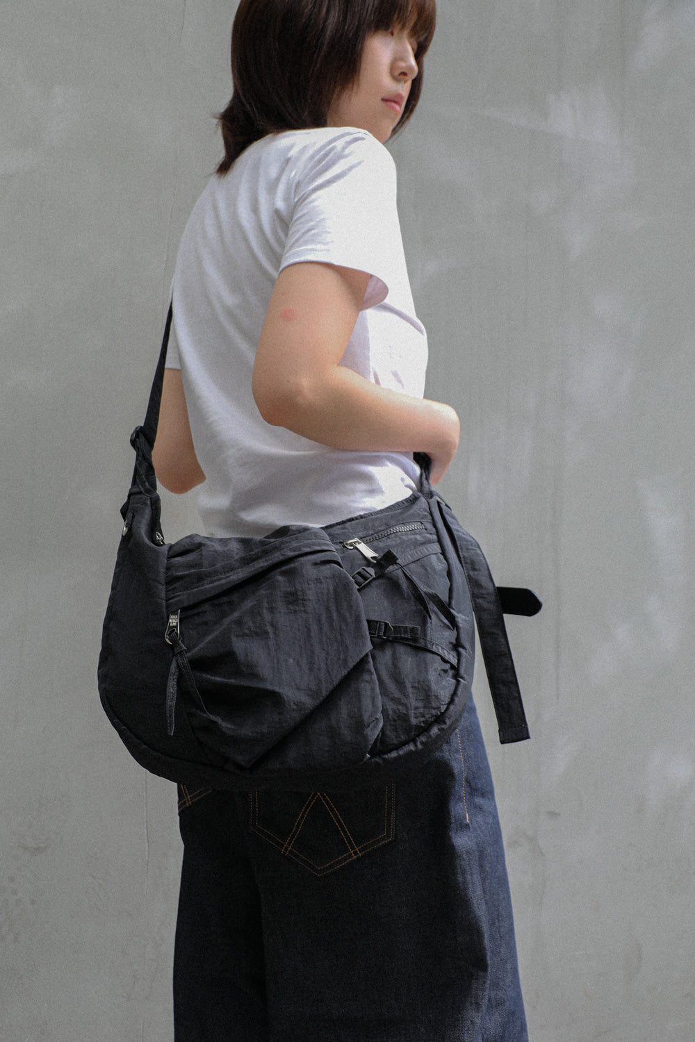 IUGA - Nylon Strap Hobo Bag (Black)