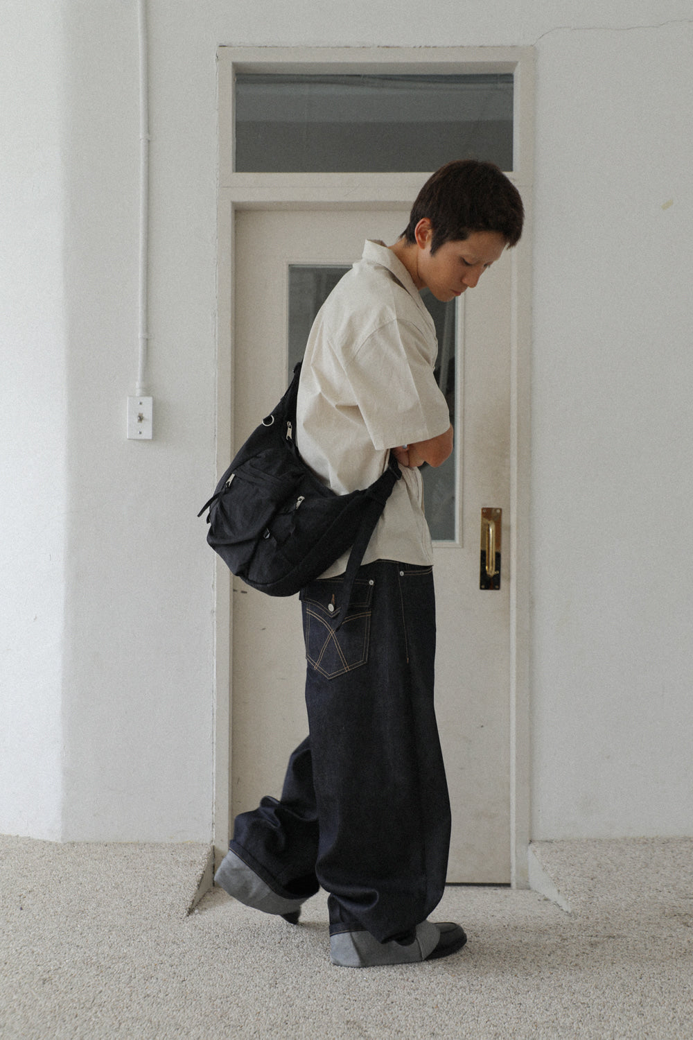 IUGA - Nylon Strap Hobo Bag (Black)