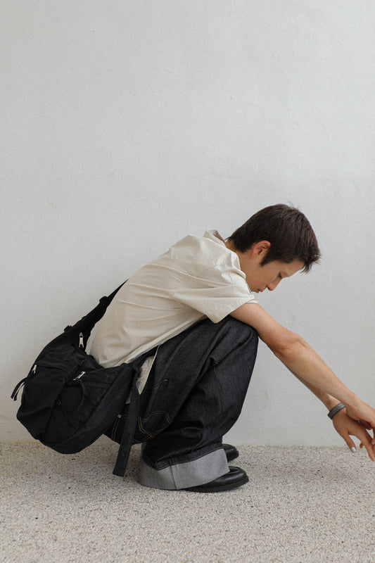 IUGA - Nylon Strap Hobo Bag (Black)