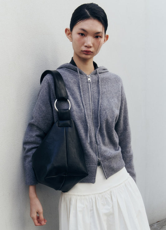 yahnsisi - Large Note Boat Bag - Black