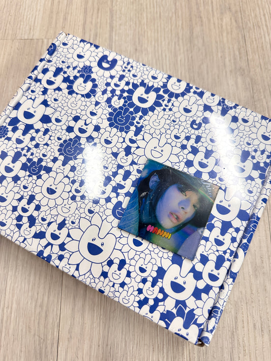 NewJeans 'Supernatural' NJ X MURAKAMI Cross Bag ver. - Hanni