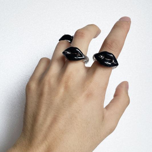 LIPS RING