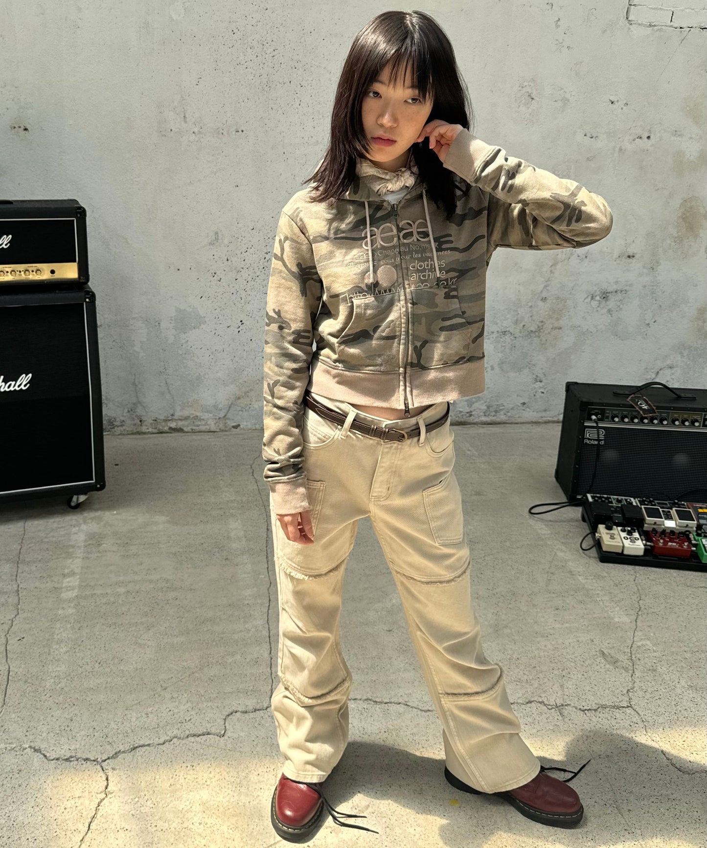 aeae -  WEB LOGO CROP HOOD ZIP UP [CAMO BEIGE]