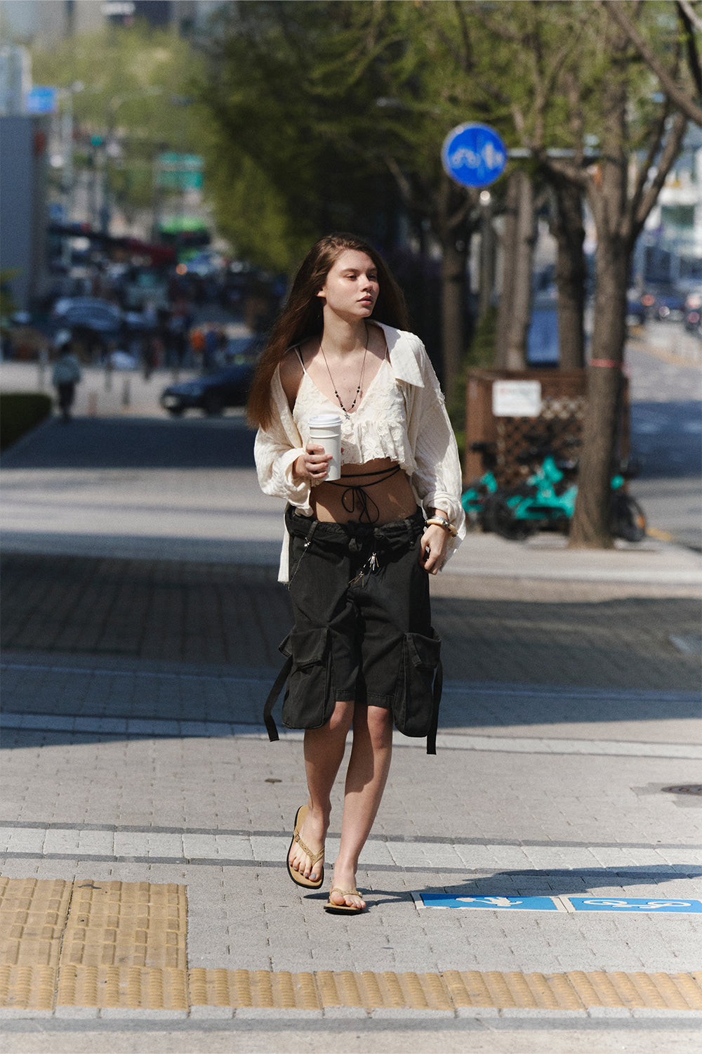 khiho - EYELET FLIP-FLOP / BEIGE
