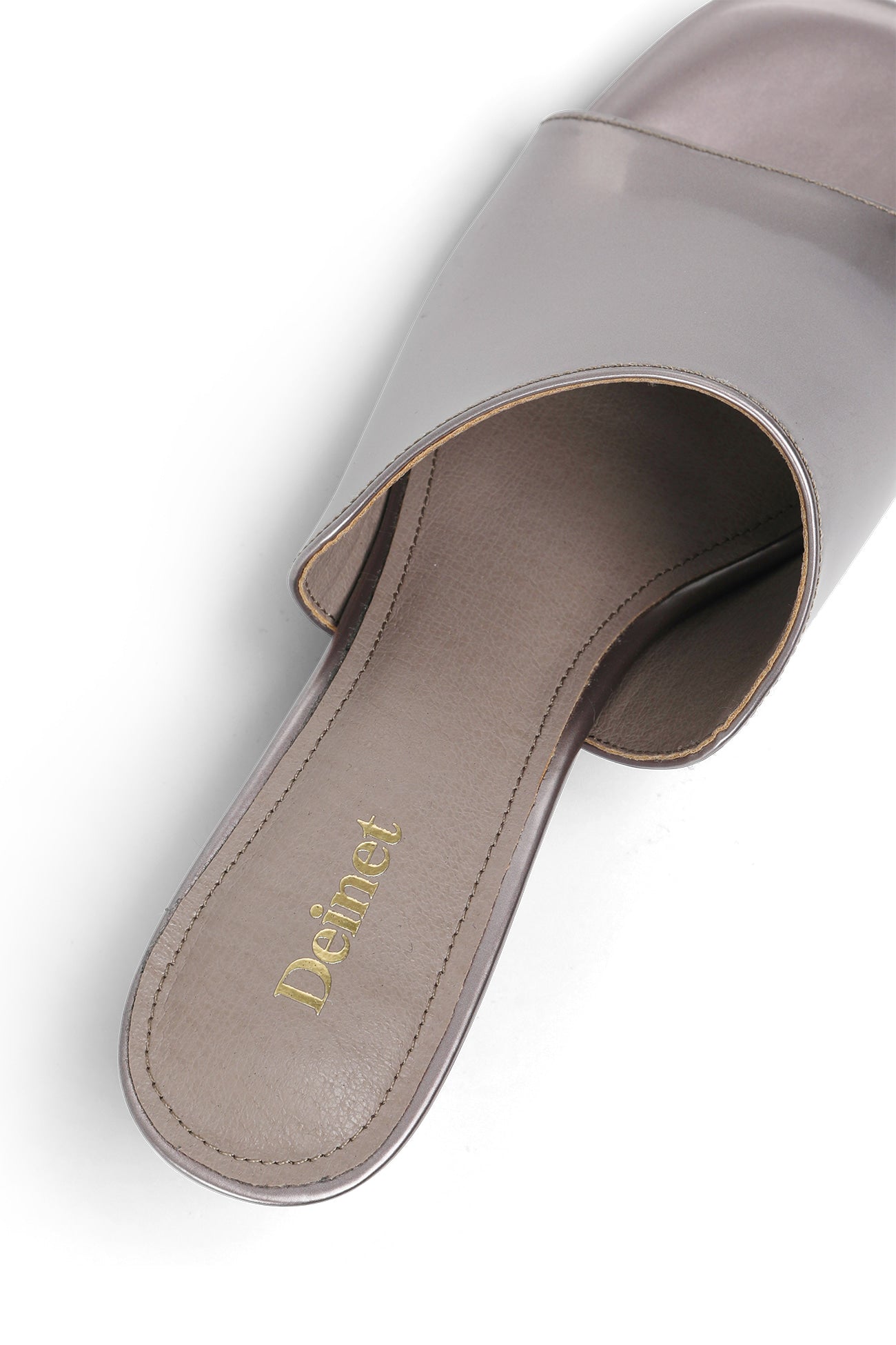 Deinet - ENAMEL SLIPPERS IN LIGHT PURPLE