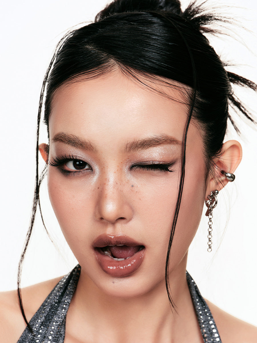 Risky Beauty - PIGMENT EYESHADOW PALETTE (SHATTER）