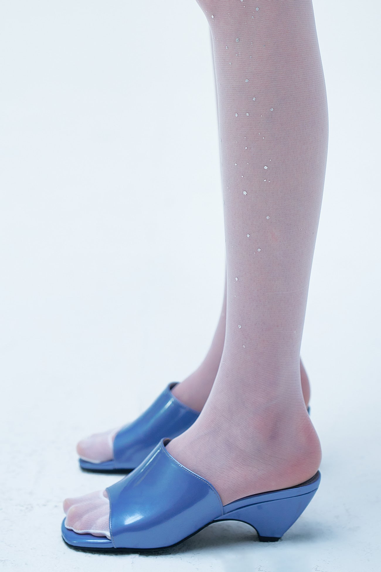 Deinet - ENAMEL SLIPPERS IN BLUE