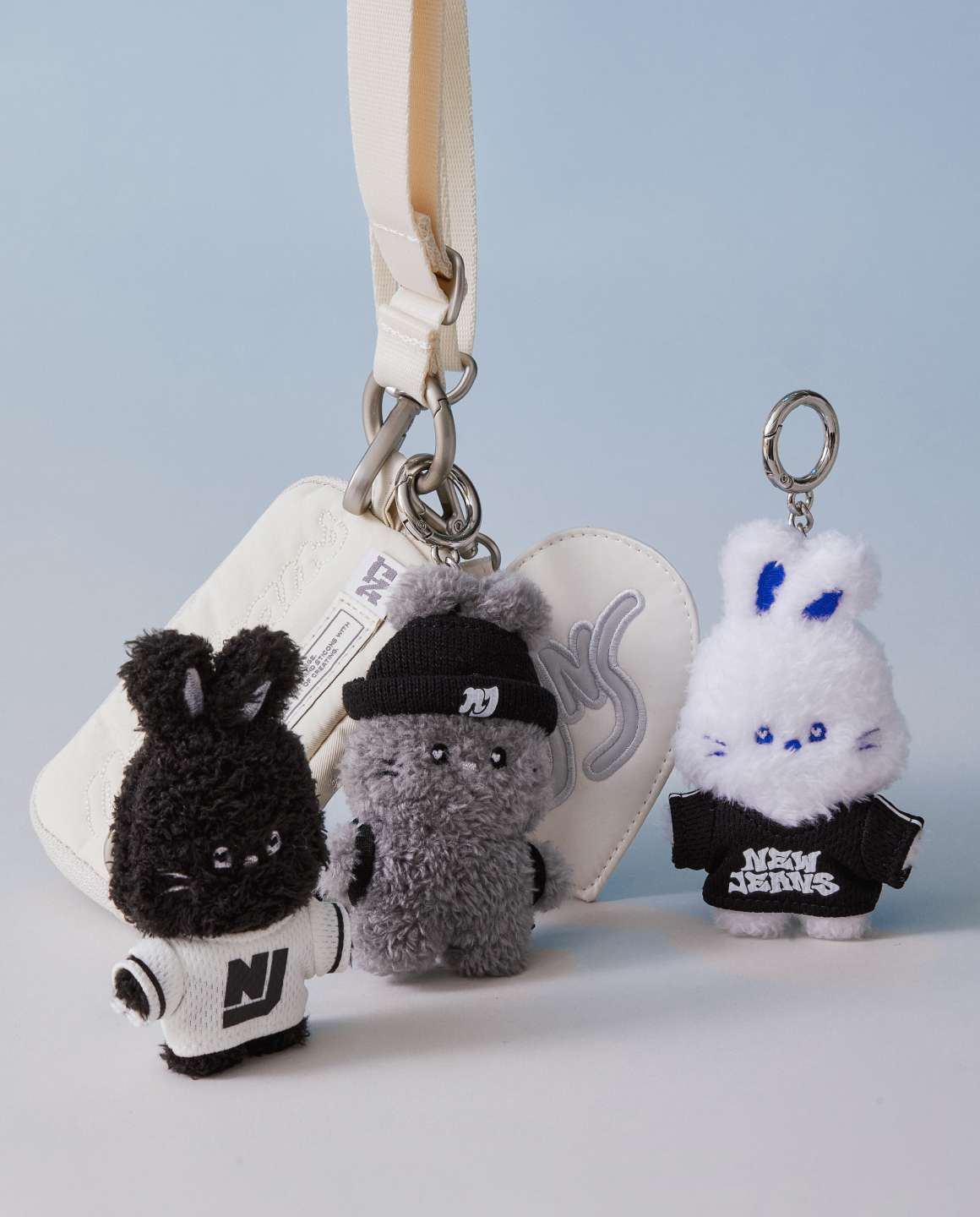 1) bunini MINI COSTUME KEYRING