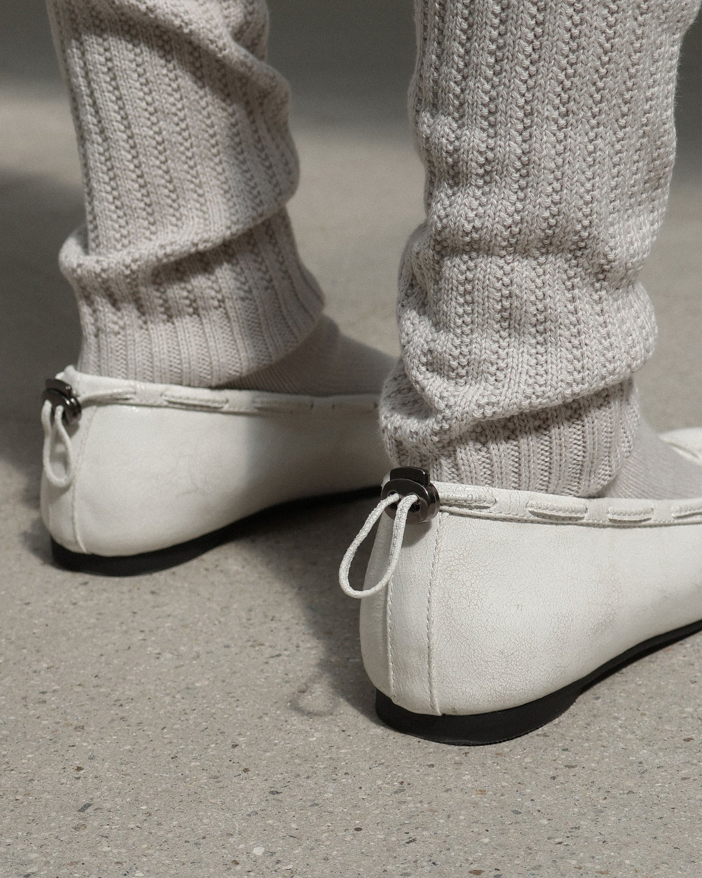 PAES - Leather String Flat / Vintage White