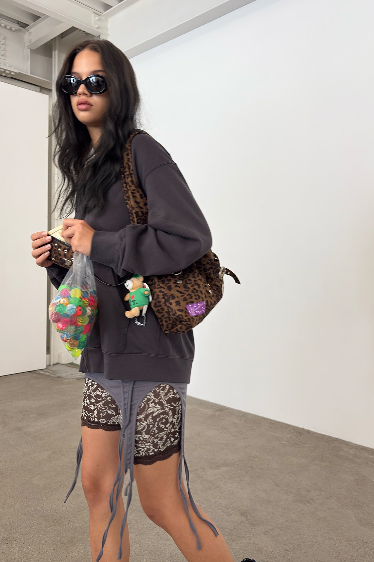 yeomim -  [2차 재입고] 레이아웃 백 layout bag (leopard)