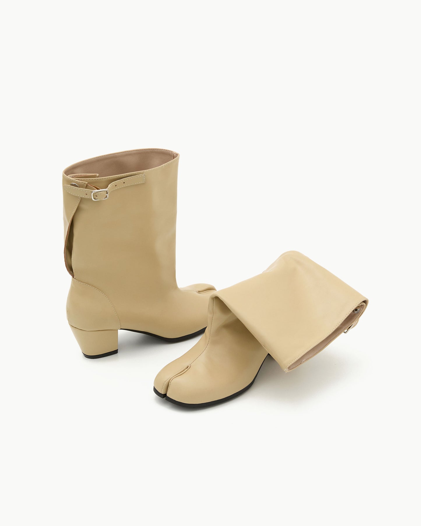 PAES - Wide Buckle Tabi Boots / Lemon Beige