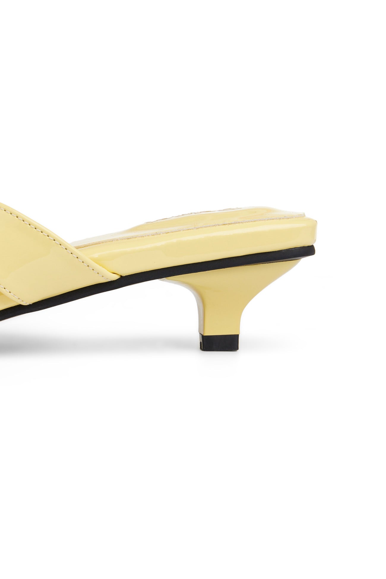 Deinet - ENAMEL FLIP FLOP IN LIGHT YELLOW