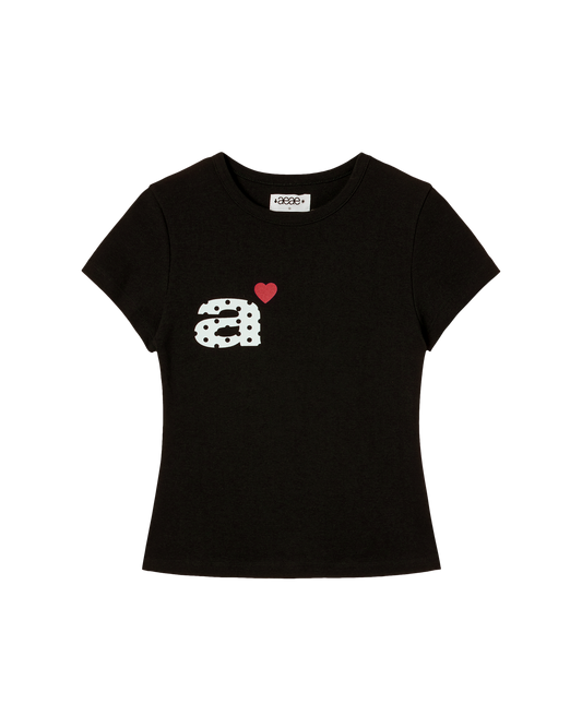 aeae - DOT SMALL LETTER TEE [BLACK]