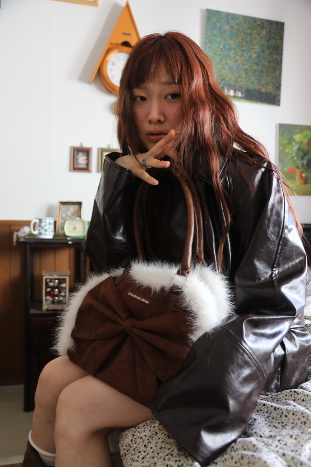 IUGA - Ribbon Fur Suede Shoulder Bag (Brown)