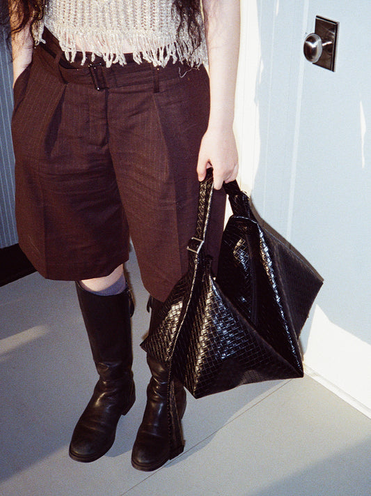 yahnsisi - Textured Large Boat Bag - Black