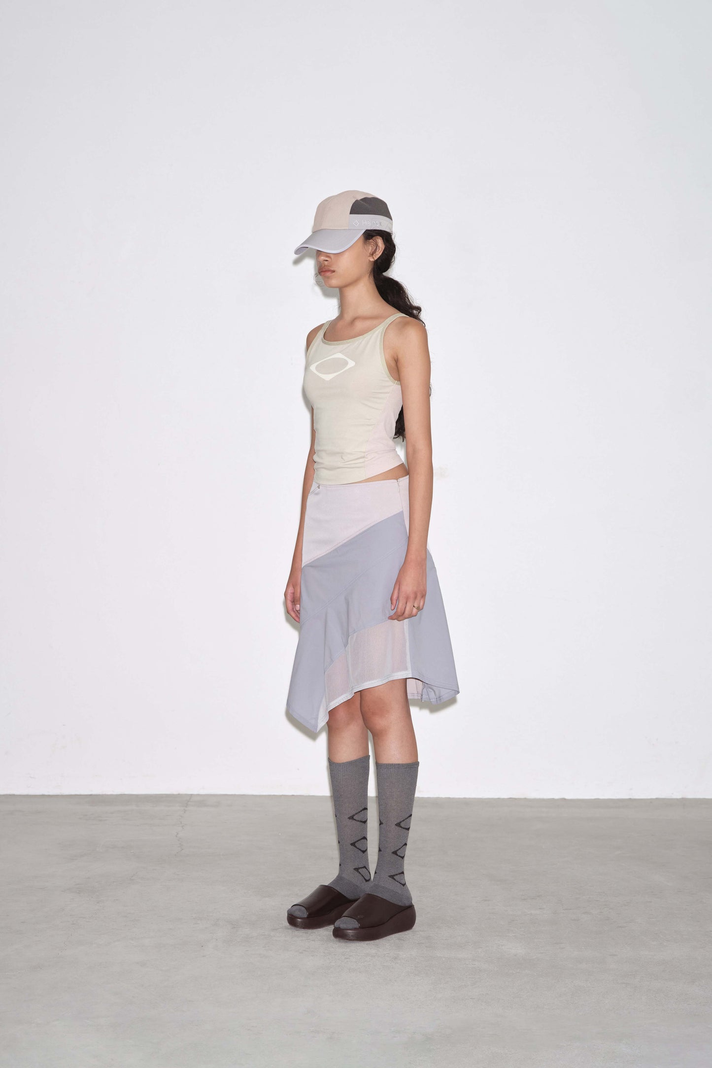 MISCHIEF - RHOMBUS COLOR BLOCKED SLEEVELESS_BEIGE