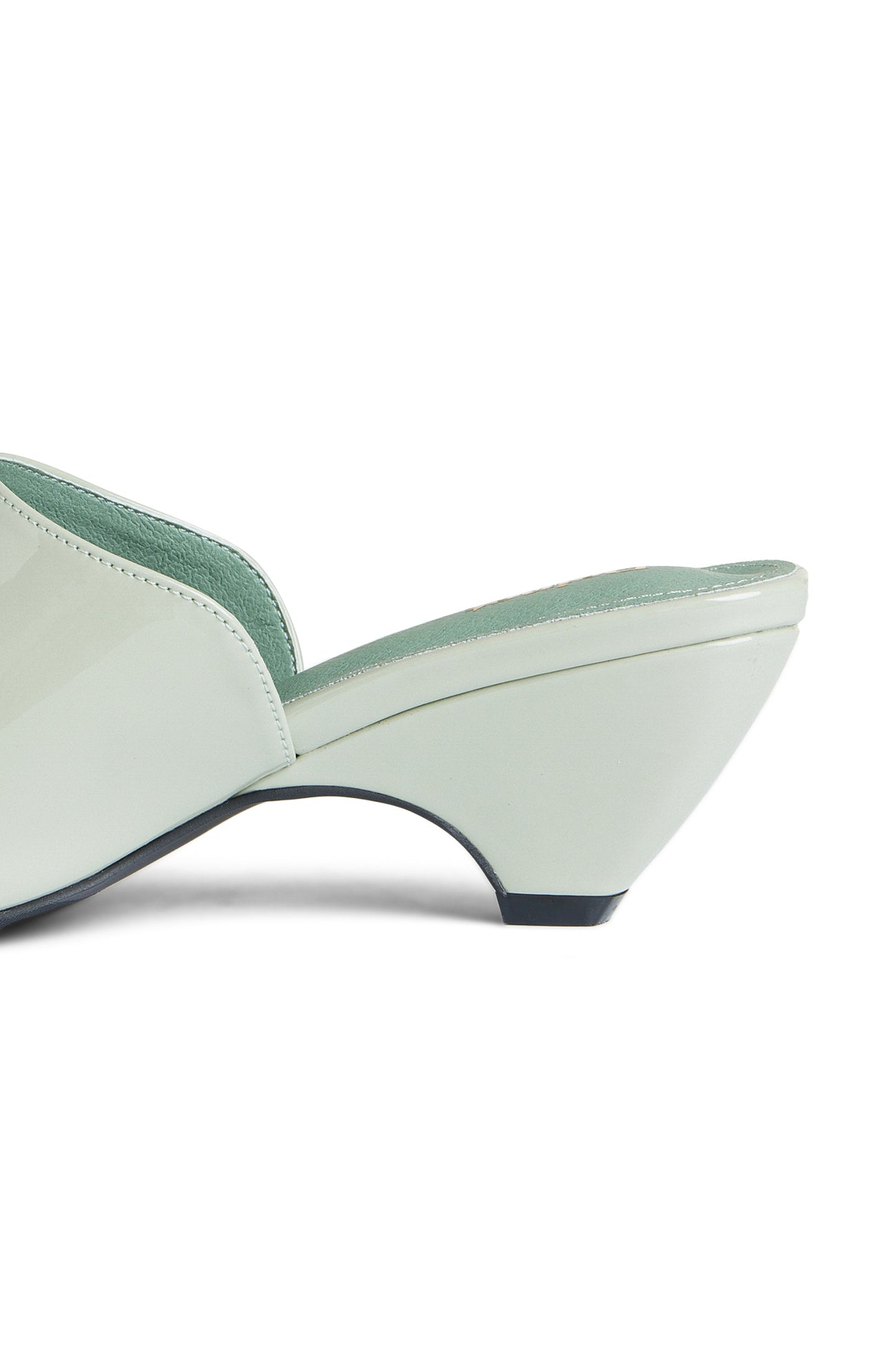 Deinet - ENAMEL SLIPPERS IN MINT