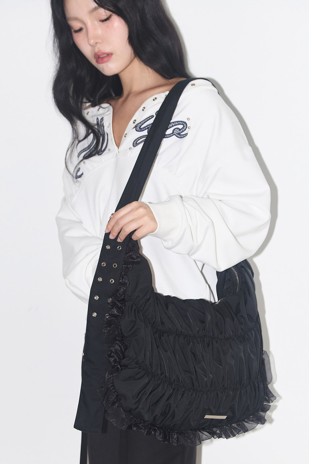 illigo - [Pre-order delivery on 10/02] Frill Bubble Big Cross Bag Black