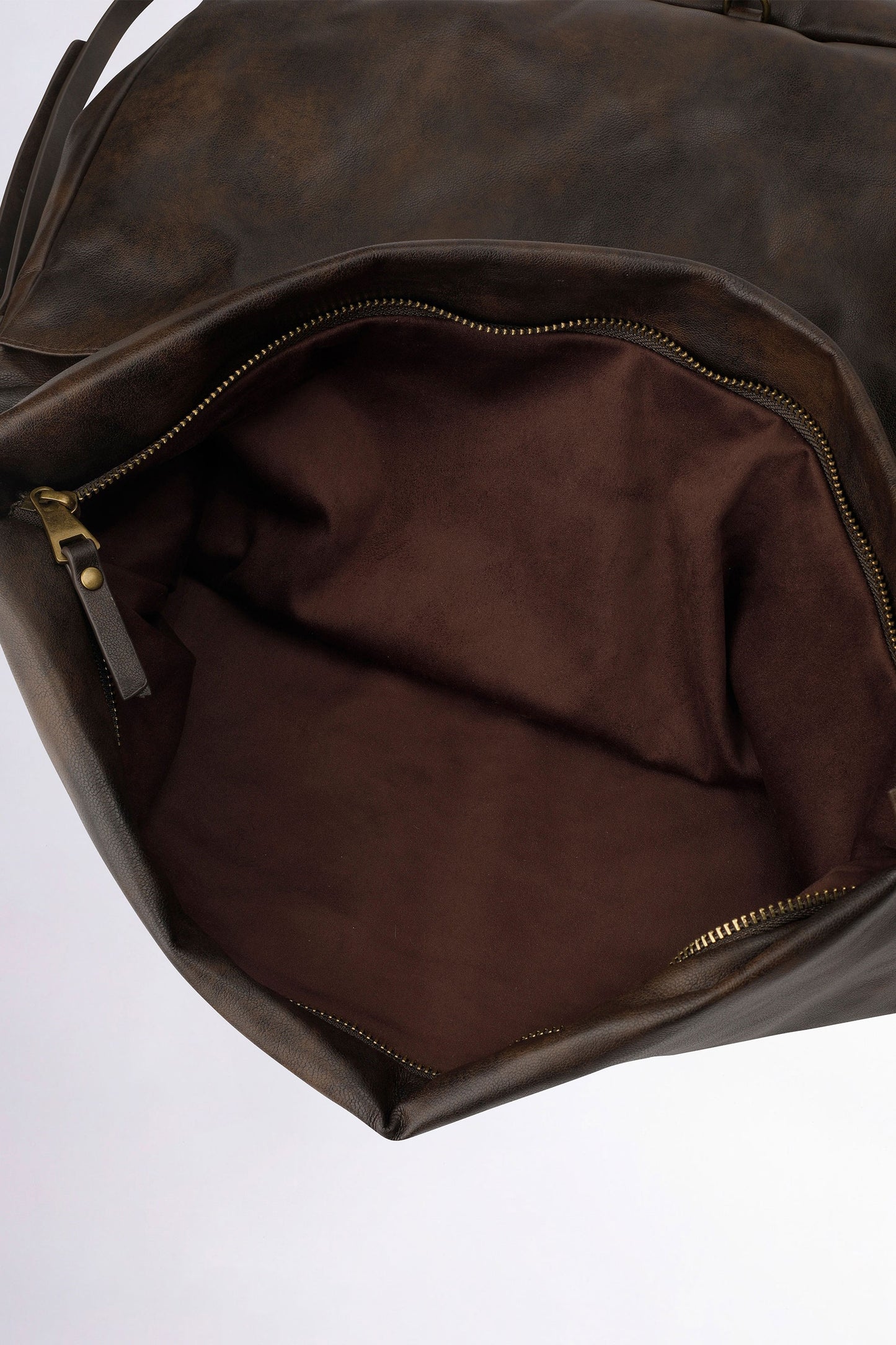 [𝐎𝐍 𝐒𝐀𝐋𝐄 !] Folded Slouchy Bag Deep Brown