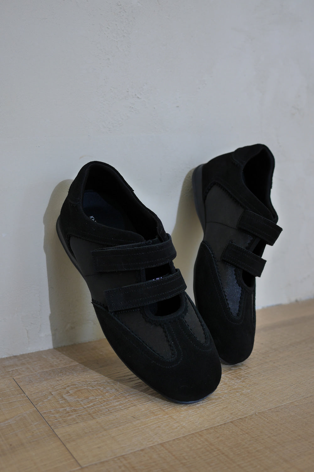 KHIHO -  TWIN VELCRO MARY JANE SNEAKERS / BLACK