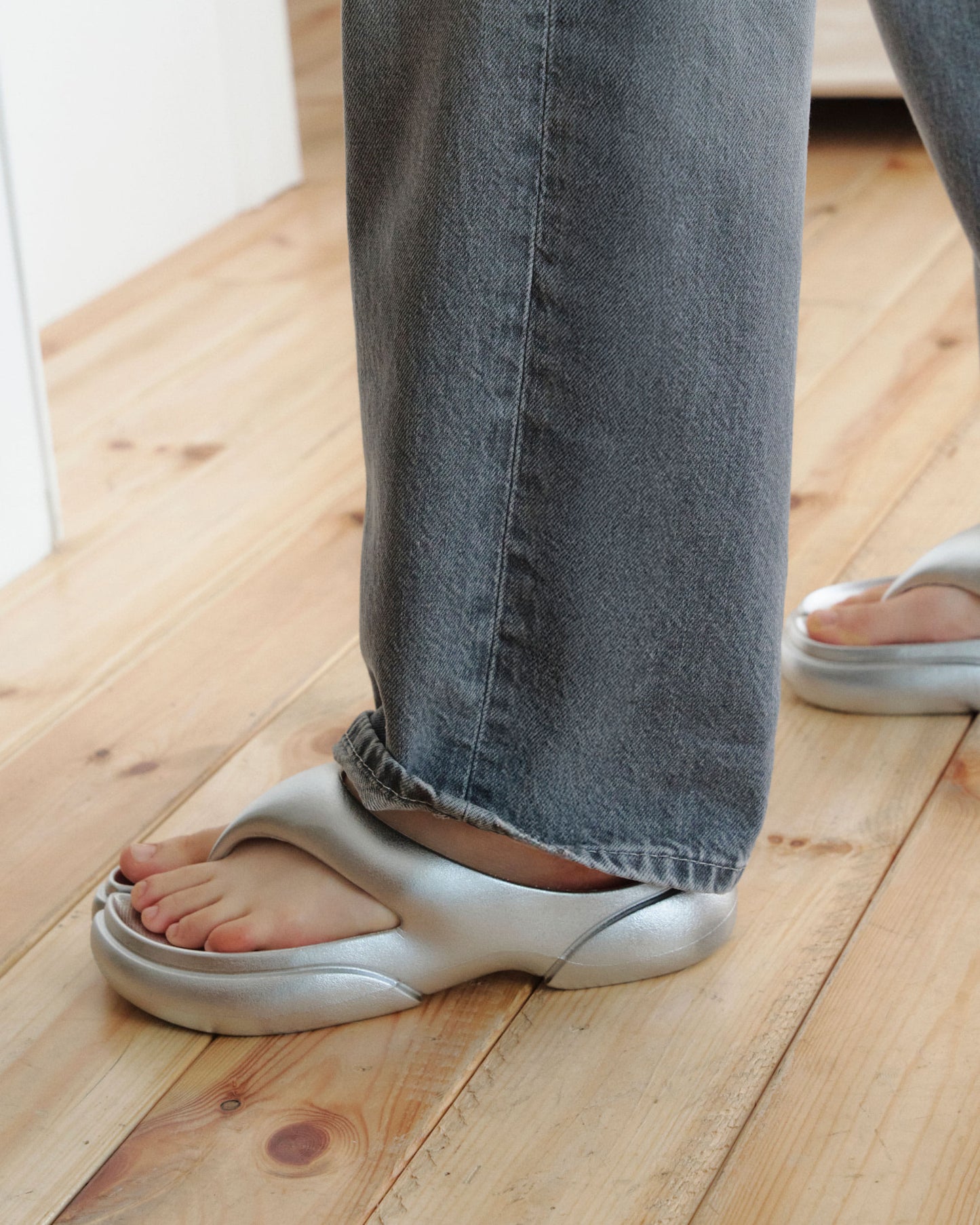 PAES - Flipflop 02 / Silver