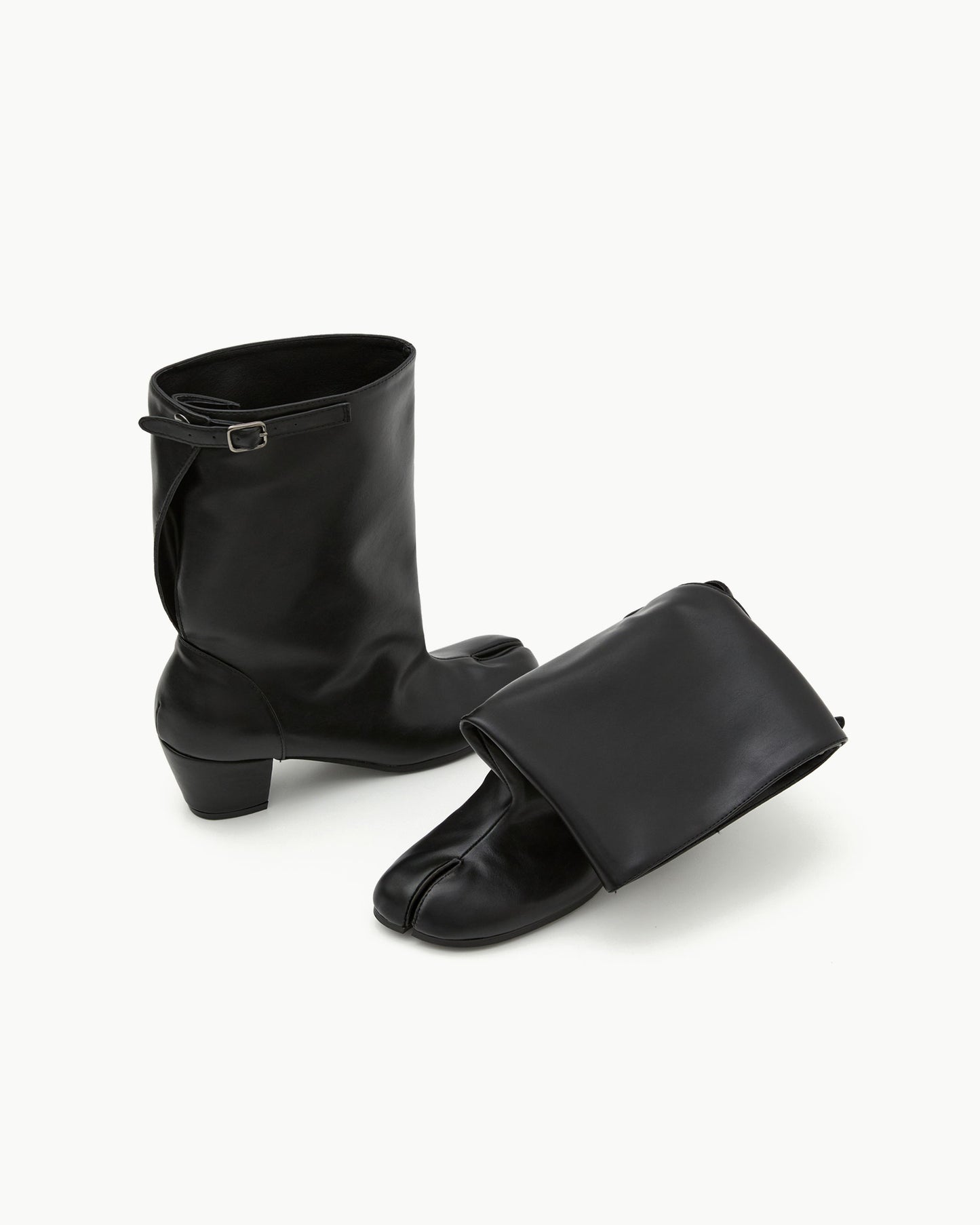 PAES - Wide Buckle Tabi Boots / Black