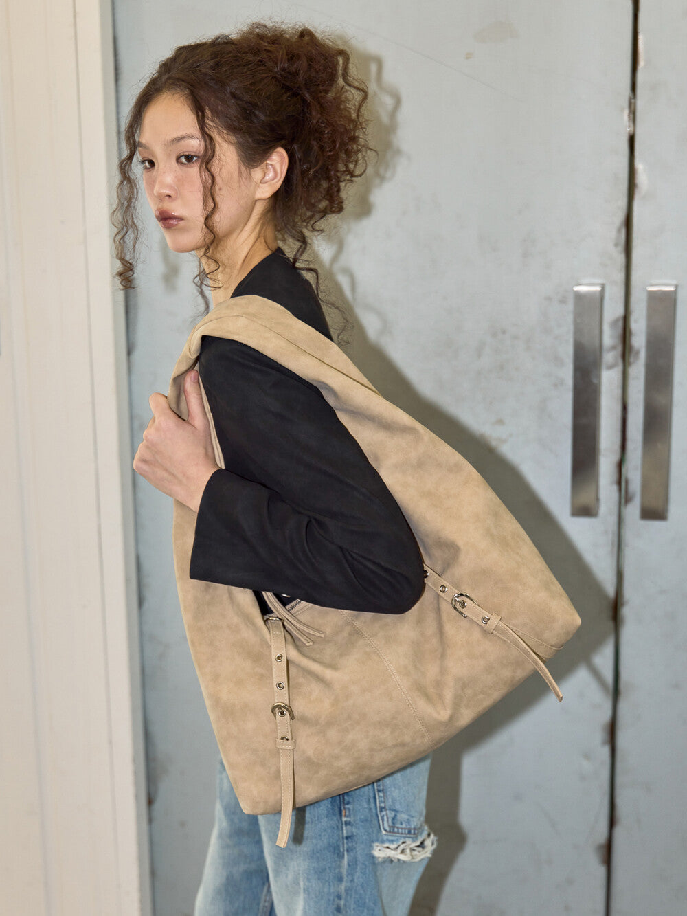 Picea - Belted hobo bag [Sand Beige]