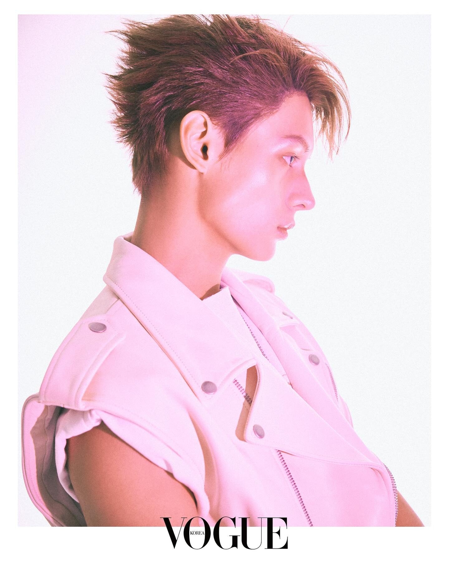 VOGUE 2025.10(只有內頁，非封面)